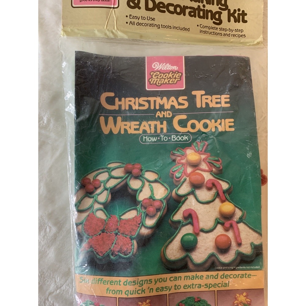 1984 Wilton Christmas Tree & Wreath Cookie‎ Making Cutter Mold Treats Gifts NOS